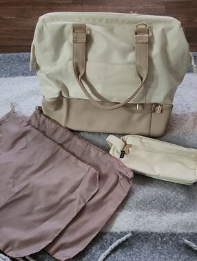 NWT Uselike Weekender Bag Beige Travel Tote with Shoe Compartment Luxury Bag